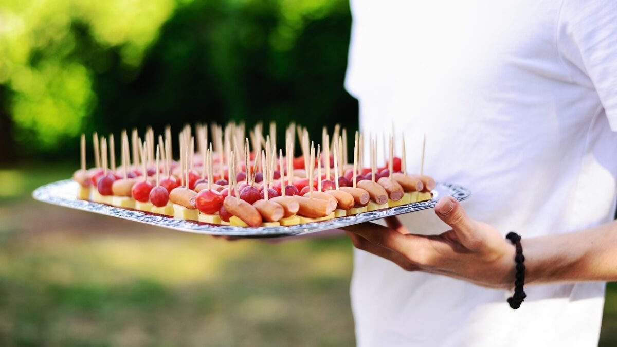 perfect cocktail party menu​