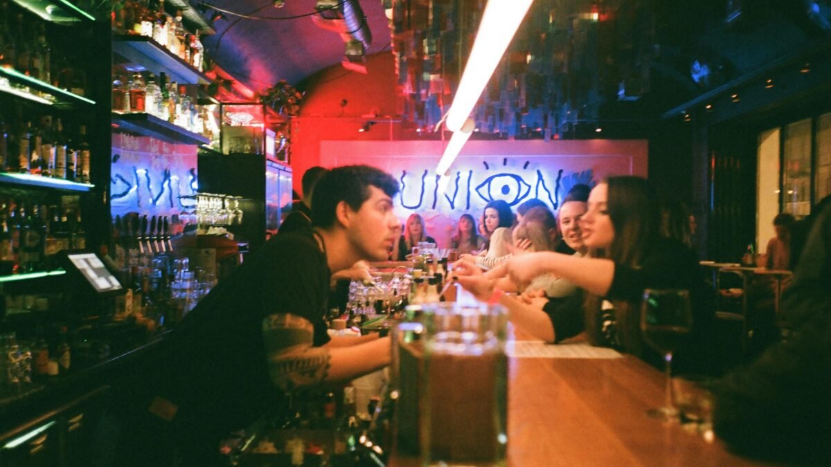 Hong Kong Nightlife for Singles: The Ultimate Guide