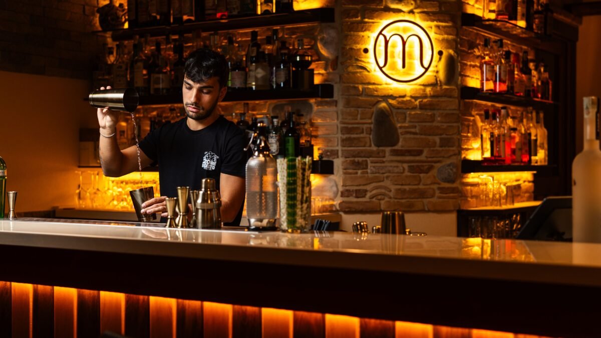 Cocktail experience in Central Hong Kong